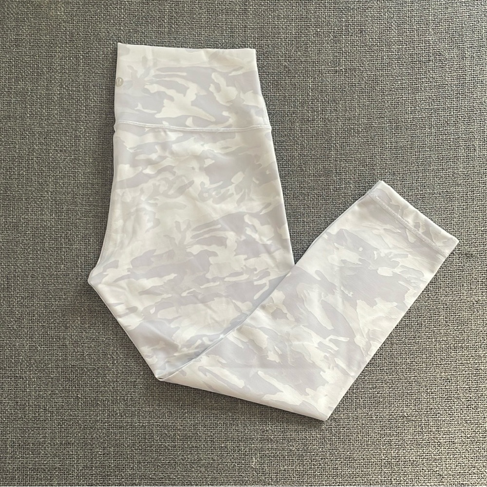 Lululemon grey and white camouflage high rise base pace cropped leggings